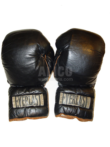 Training Gloves from Muhammad Ali / George Foreman - October 30, 1974