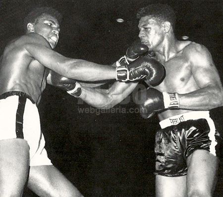 Cassius Clay / Alonzo Johnson Black/White Press Photo
